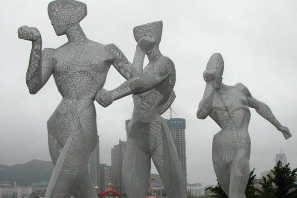 金屬網人(rén)物雕塑